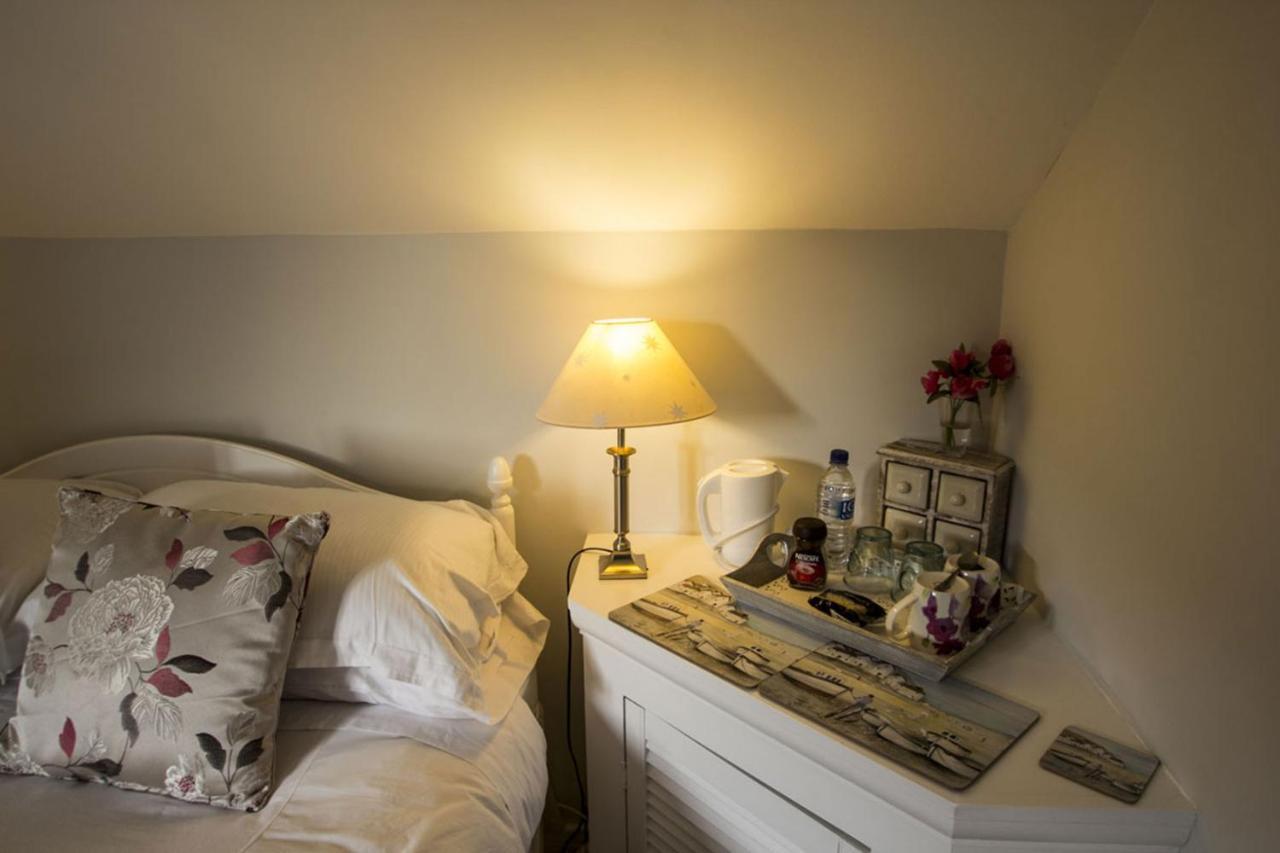 Fern Lodge Guesthouse Hythe  Extérieur photo