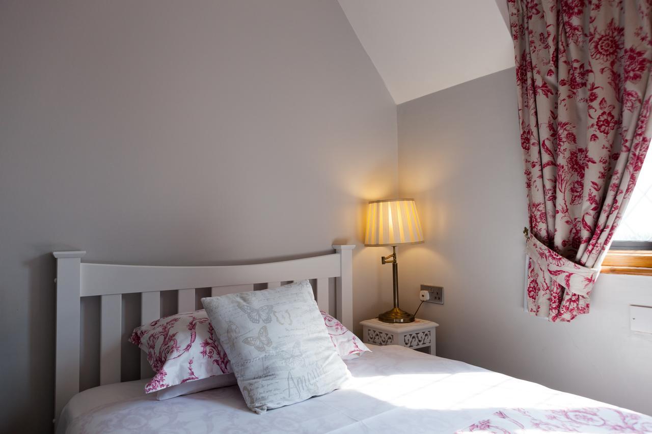 Fern Lodge Guesthouse Hythe  Extérieur photo