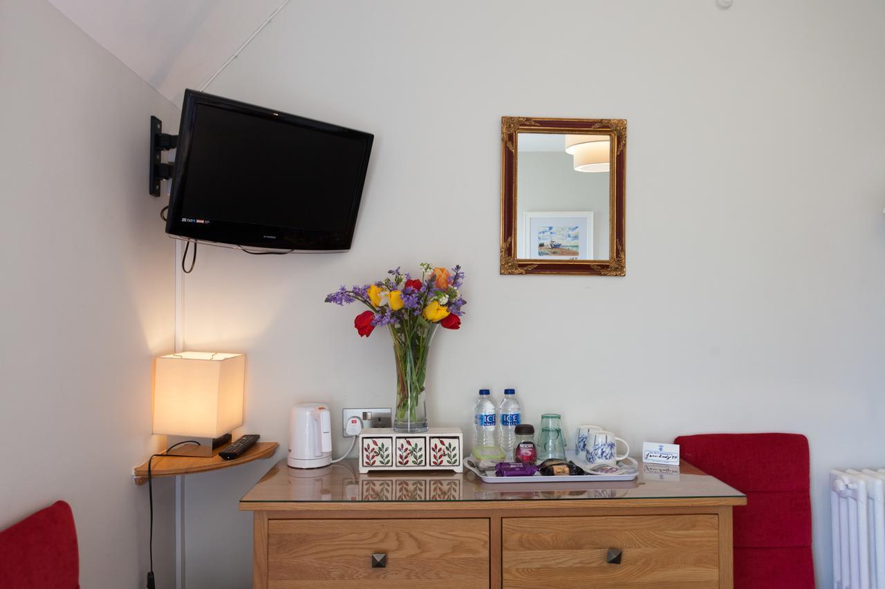 Fern Lodge Guesthouse Hythe  Extérieur photo