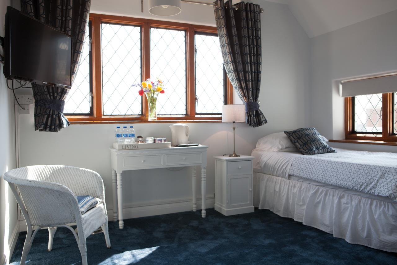 Fern Lodge Guesthouse Hythe  Extérieur photo