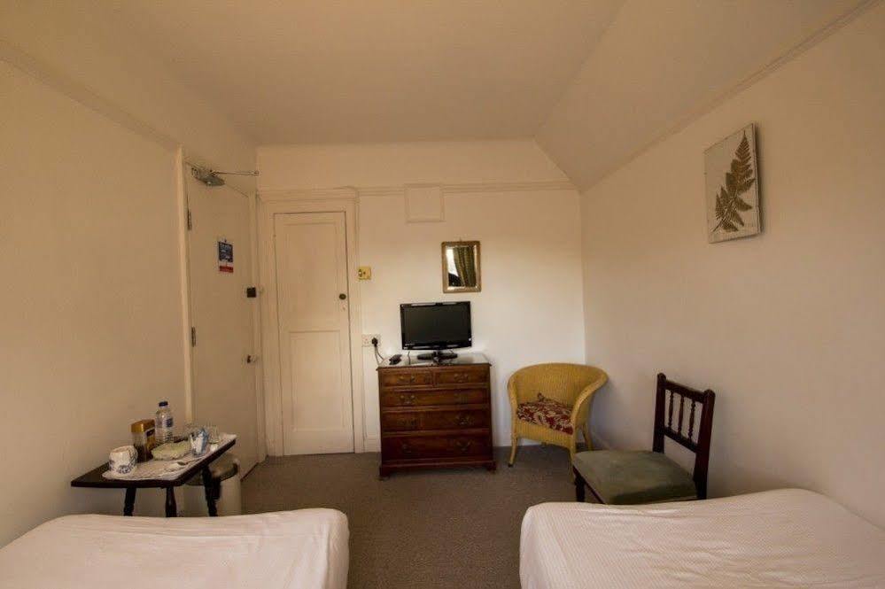 Fern Lodge Guesthouse Hythe  Extérieur photo