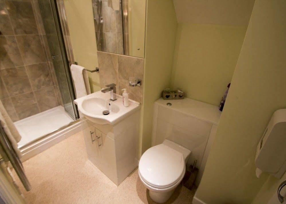 Fern Lodge Guesthouse Hythe  Extérieur photo