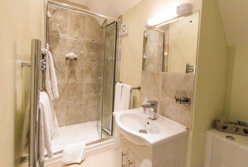 Fern Lodge Guesthouse Hythe  Extérieur photo