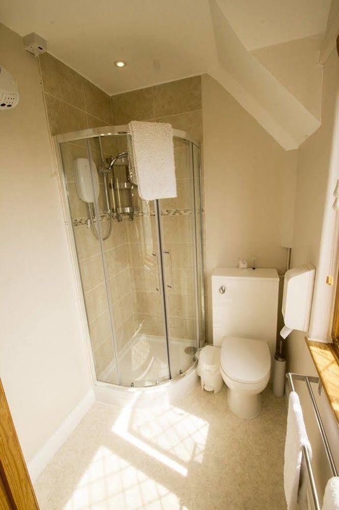 Fern Lodge Guesthouse Hythe  Extérieur photo