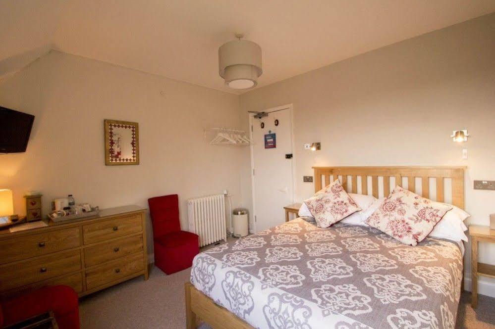 Fern Lodge Guesthouse Hythe  Extérieur photo