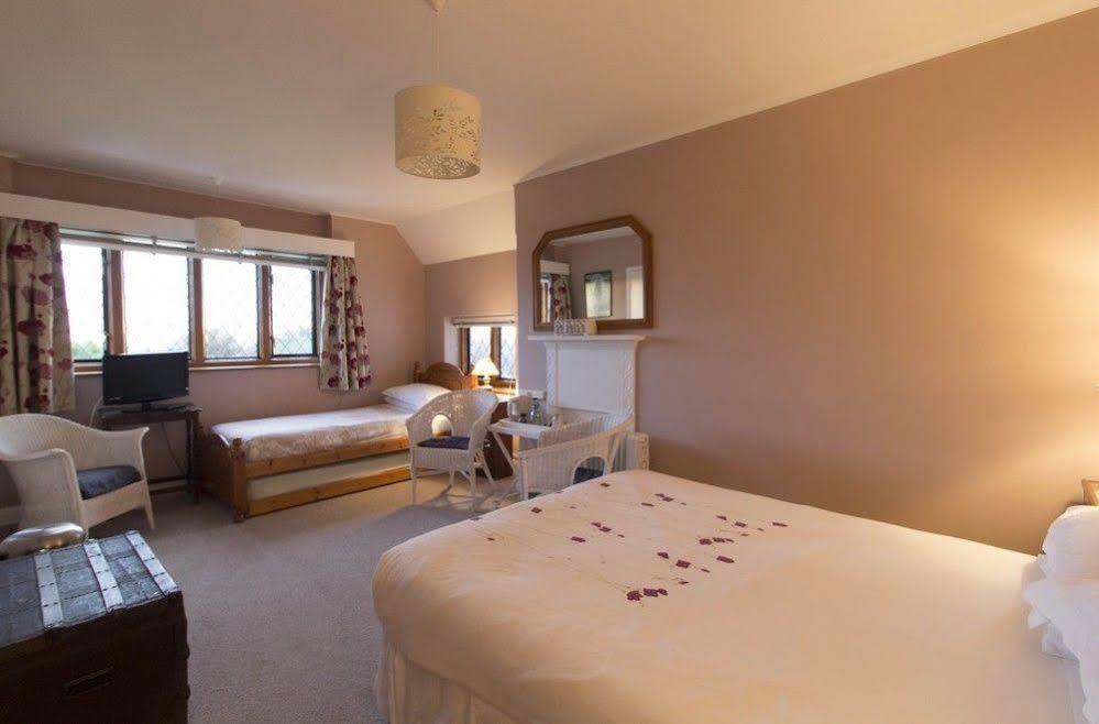 Fern Lodge Guesthouse Hythe  Extérieur photo